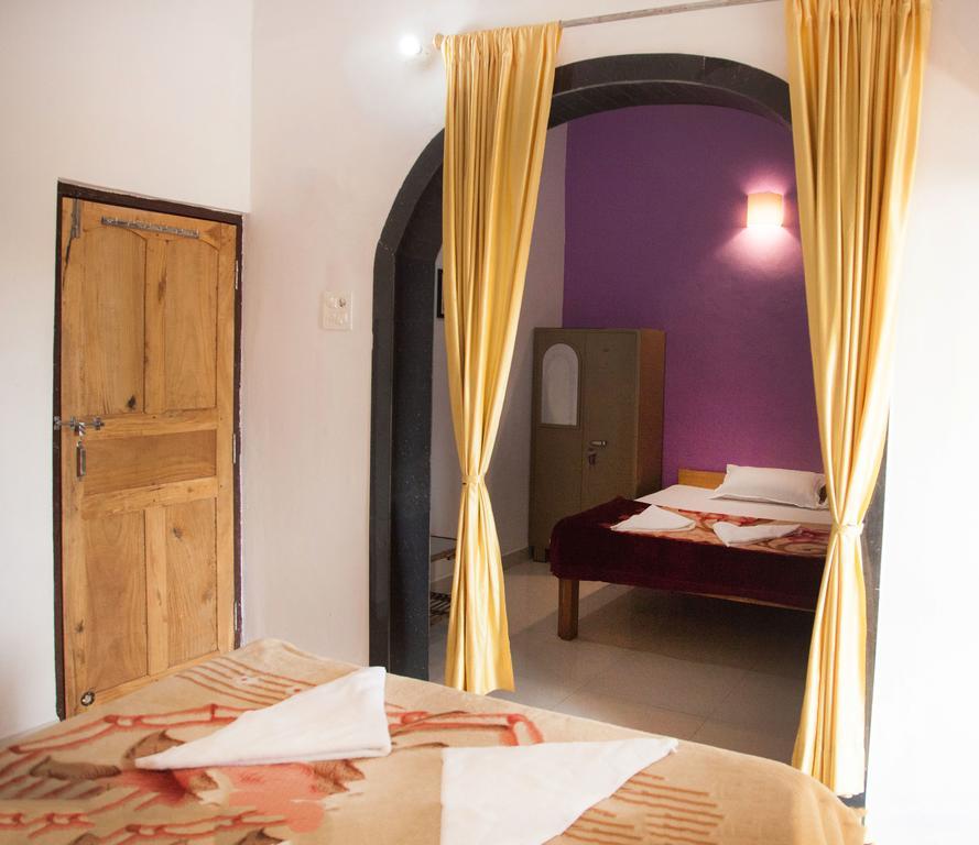 Guest House The Sunset مادريم المظهر الخارجي الصورة